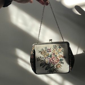 Vintage floral tapestry handbag purse